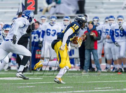 Thumbnail 1 in Lower Dauphin vs. Central Catholic (PIAA Class AAAA Semifinal) photogallery.