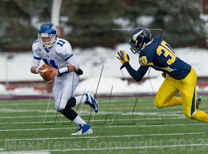 Thumbnail 2 in Lower Dauphin vs. Central Catholic (PIAA Class AAAA Semifinal) photogallery.