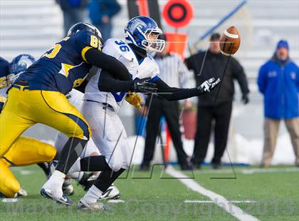 Thumbnail 1 in Lower Dauphin vs. Central Catholic (PIAA Class AAAA Semifinal) photogallery.