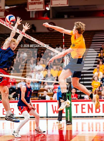 Thumbnail 1 in Thomas Worthington vs. Archbishop Moeller (OHSAA DI State Semifinals) photogallery.