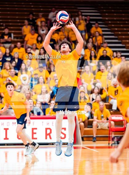 Thumbnail 3 in Thomas Worthington vs. Archbishop Moeller (OHSAA DI State Semifinals) photogallery.