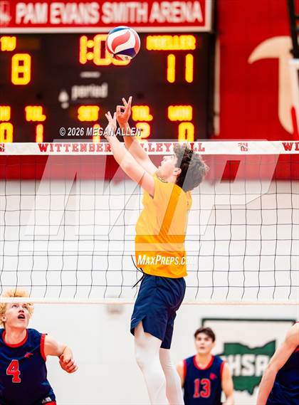 Thumbnail 2 in Thomas Worthington vs. Archbishop Moeller (OHSAA DI State Semifinals) photogallery.