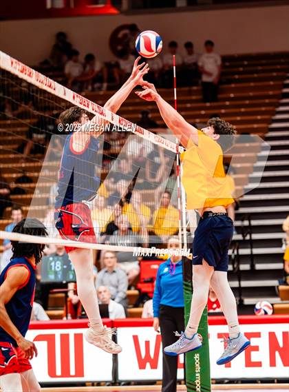 Thumbnail 3 in Thomas Worthington vs. Archbishop Moeller (OHSAA DI State Semifinals) photogallery.