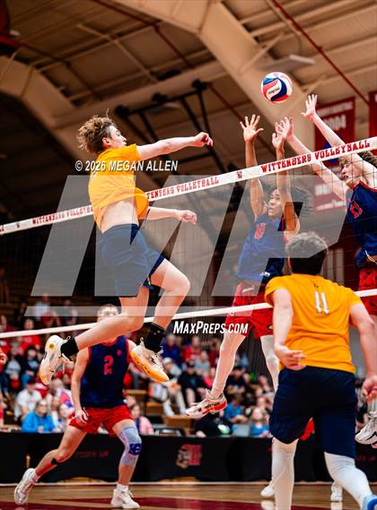 Thumbnail 1 in Thomas Worthington vs. Archbishop Moeller (OHSAA DI State Semifinals) photogallery.