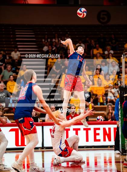 Thumbnail 2 in Thomas Worthington vs. Archbishop Moeller (OHSAA DI State Semifinals) photogallery.