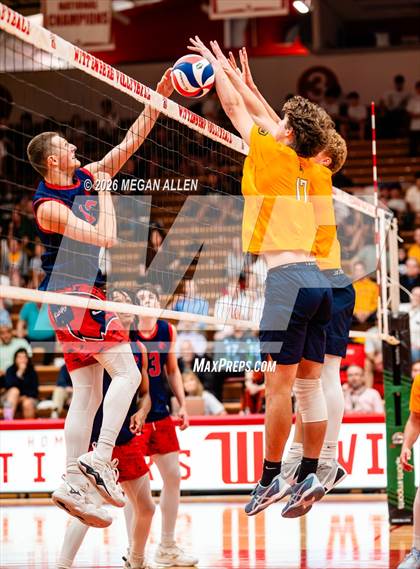 Thumbnail 1 in Thomas Worthington vs. Archbishop Moeller (OHSAA DI State Semifinals) photogallery.