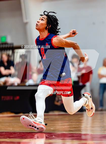 Thumbnail 1 in Thomas Worthington vs. Archbishop Moeller (OHSAA DI State Semifinals) photogallery.