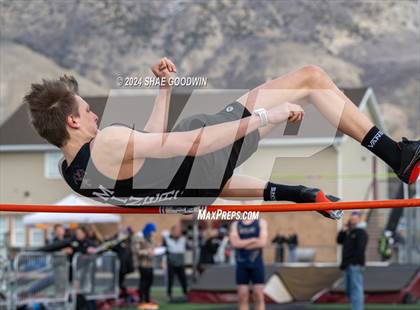 Thumbnail 1 in Early Bird Invitational (High Jump) photogallery.