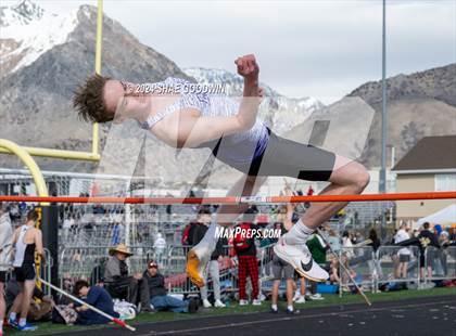 Thumbnail 1 in Early Bird Invitational (High Jump) photogallery.