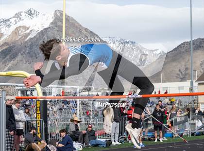 Thumbnail 1 in Early Bird Invitational (High Jump) photogallery.