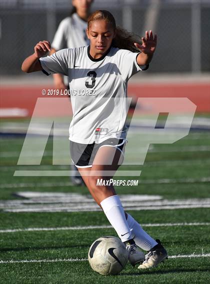 Thumbnail 3 in FR: Ayala @ Chino Hills photogallery.
