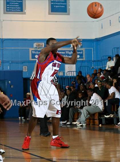 Thumbnail 2 in Bayside  vs Transit Tech (Queens Jam Christmas Classic) photogallery.