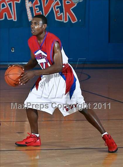 Thumbnail 3 in Bayside  vs Transit Tech (Queens Jam Christmas Classic) photogallery.