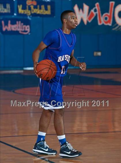 Thumbnail 2 in Bayside  vs Transit Tech (Queens Jam Christmas Classic) photogallery.