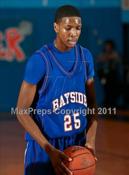 Thumbnail 2 in Bayside  vs Transit Tech (Queens Jam Christmas Classic) photogallery.