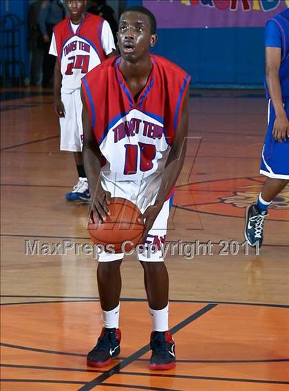 Thumbnail 3 in Bayside  vs Transit Tech (Queens Jam Christmas Classic) photogallery.