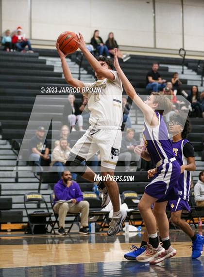 Thumbnail 1 in Sabine Pass @ Vidor photogallery.