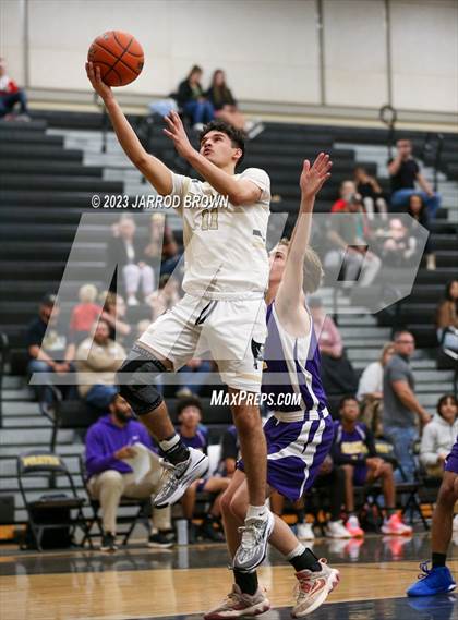 Thumbnail 1 in Sabine Pass @ Vidor photogallery.