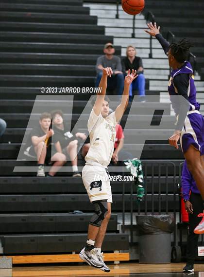 Thumbnail 1 in Sabine Pass @ Vidor photogallery.