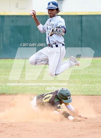Thumbnail 1 in Elk Grove vs Tracy (CIF SJS D1 Final) photogallery.