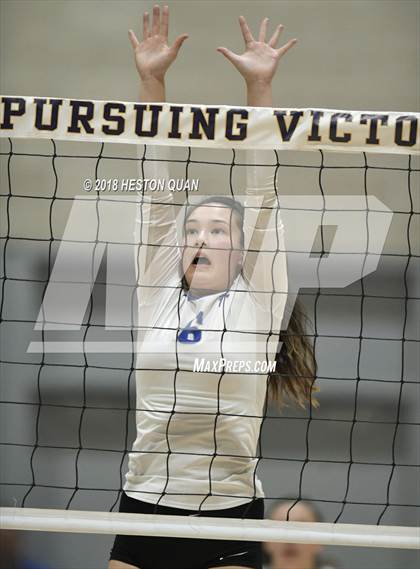 Thumbnail 1 in Los Altos vs Village Christian (CIF State D2 Final) photogallery.