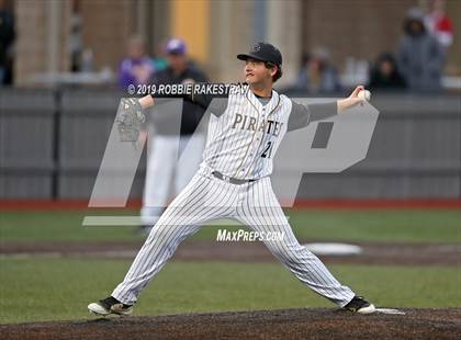 Thumbnail 2 in Sanger vs. Crandall (UIL 4A Region II Area Playoff) photogallery.