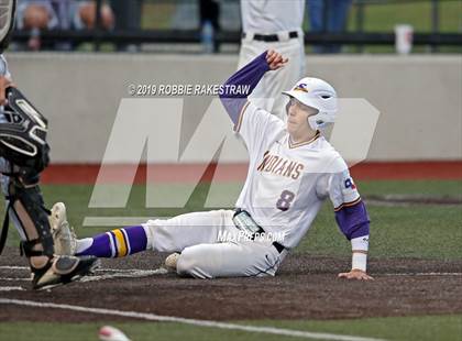 Thumbnail 1 in Sanger vs. Crandall (UIL 4A Region II Area Playoff) photogallery.