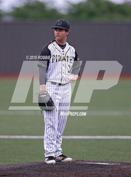 Thumbnail 3 in Sanger vs. Crandall (UIL 4A Region II Area Playoff) photogallery.