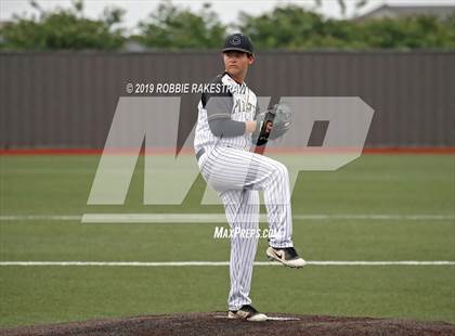 Thumbnail 3 in Sanger vs. Crandall (UIL 4A Region II Area Playoff) photogallery.