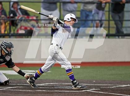 Thumbnail 1 in Sanger vs. Crandall (UIL 4A Region II Area Playoff) photogallery.