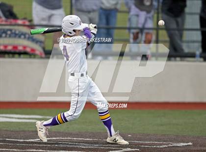 Thumbnail 1 in Sanger vs. Crandall (UIL 4A Region II Area Playoff) photogallery.