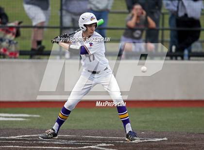 Thumbnail 1 in Sanger vs. Crandall (UIL 4A Region II Area Playoff) photogallery.