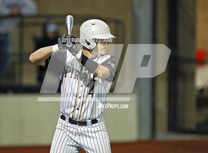 Thumbnail 1 in Sanger vs. Crandall (UIL 4A Region II Area Playoff) photogallery.