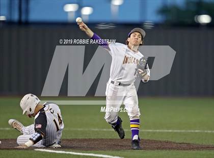 Thumbnail 3 in Sanger vs. Crandall (UIL 4A Region II Area Playoff) photogallery.