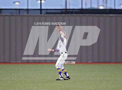 Thumbnail 1 in Sanger vs. Crandall (UIL 4A Region II Area Playoff) photogallery.
