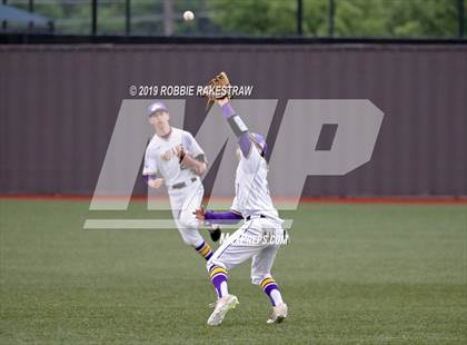 Thumbnail 3 in Sanger vs. Crandall (UIL 4A Region II Area Playoff) photogallery.