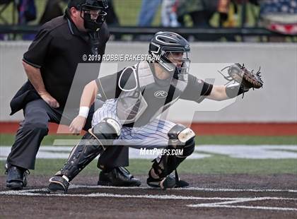 Thumbnail 2 in Sanger vs. Crandall (UIL 4A Region II Area Playoff) photogallery.