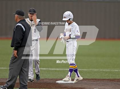 Thumbnail 1 in Sanger vs. Crandall (UIL 4A Region II Area Playoff) photogallery.