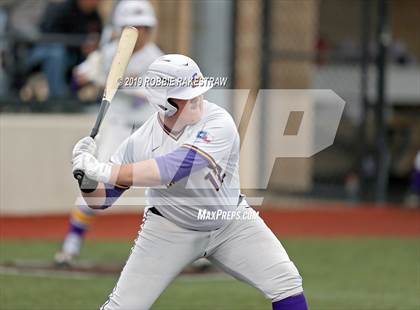 Thumbnail 1 in Sanger vs. Crandall (UIL 4A Region II Area Playoff) photogallery.