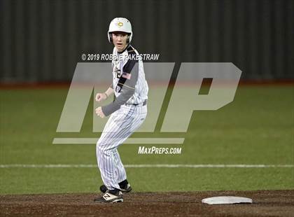 Thumbnail 3 in Sanger vs. Crandall (UIL 4A Region II Area Playoff) photogallery.