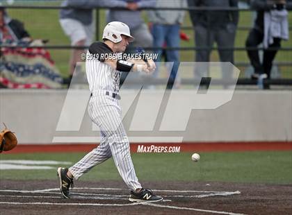 Thumbnail 1 in Sanger vs. Crandall (UIL 4A Region II Area Playoff) photogallery.