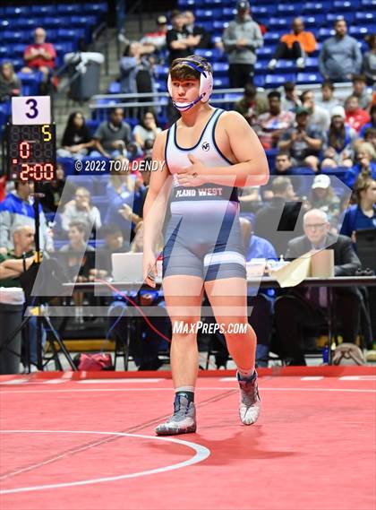 Thumbnail 1 in UIL State Championships - 6A 195lb Final photogallery.