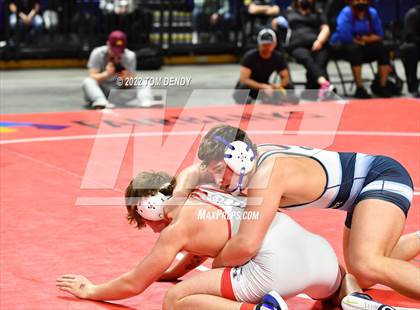 Thumbnail 3 in UIL State Championships - 6A 195lb Final photogallery.