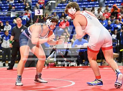 Thumbnail 2 in UIL State Championships - 6A 195lb Final photogallery.