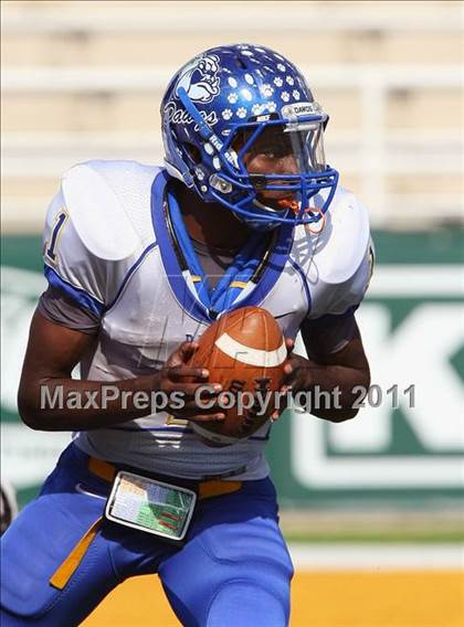 Thumbnail 1 in Copperas Cove vs. Horn (5A Division ll Region ll Bi-District ) photogallery.