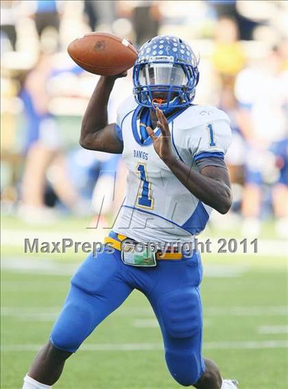 Thumbnail 3 in Copperas Cove vs. Horn (5A Division ll Region ll Bi-District ) photogallery.