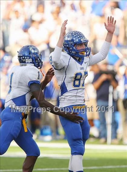 Thumbnail 1 in Copperas Cove vs. Horn (5A Division ll Region ll Bi-District ) photogallery.