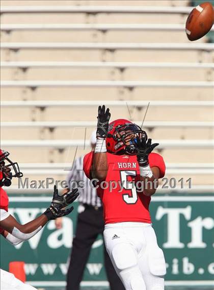 Thumbnail 3 in Copperas Cove vs. Horn (5A Division ll Region ll Bi-District ) photogallery.