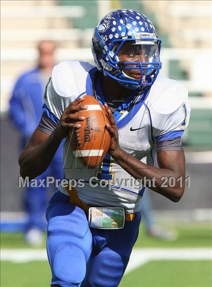 Thumbnail 2 in Copperas Cove vs. Horn (5A Division ll Region ll Bi-District ) photogallery.