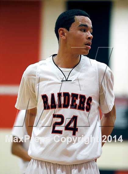Thumbnail 2 in Chaparral vs. Rangeview (CHSAA 5A Sweet 16 Playoff) photogallery.